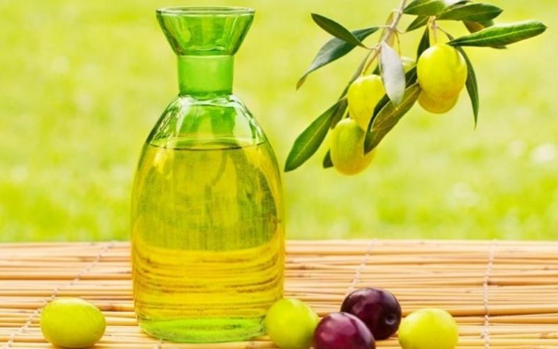 dầu oliu và kem đánh răng